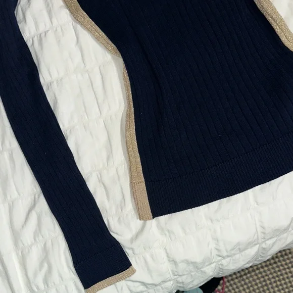 Boden Navy and Tan Ribbed Sweater - Picture 2 of 7